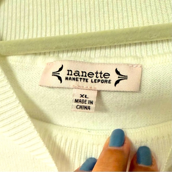 NANETTE LEPORE XL WOMENS WHITE GOLD EMBROIDERED FLOWERS LIGHTWEIGHT SWEATER - Picture 2 of 6